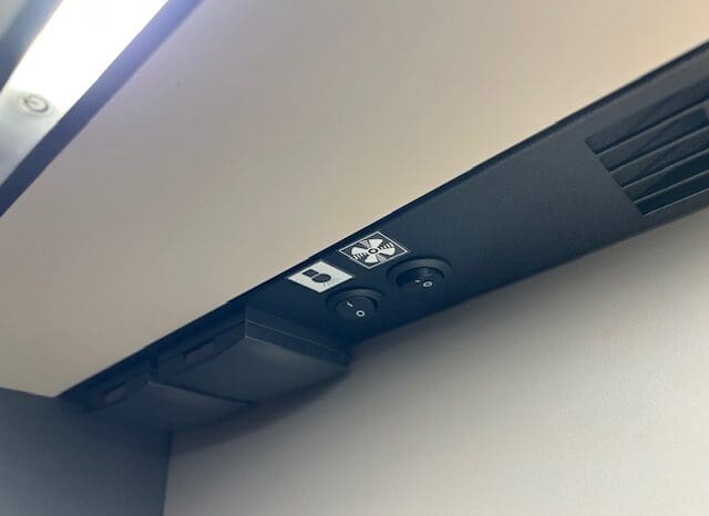 ADRIA SONIC PLUS 700 SL GARAGE LETTI GEMELLI GAMMA 2025 FARI LED E UCONNECT 10″ pieno