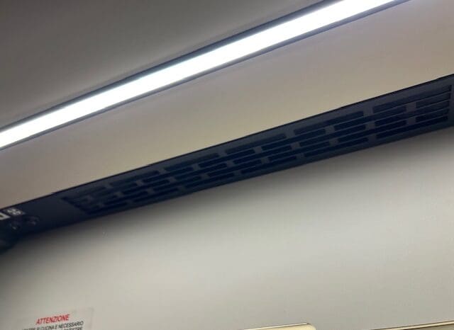 ADRIA SONIC PLUS 700 SL GARAGE LETTI GEMELLI GAMMA 2025 FARI LED E UCONNECT 10″ pieno