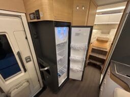 ADRIA SONIC PLUS 700 SL GARAGE LETTI GEMELLI GAMMA 2025 FARI LED E UCONNECT 10″ pieno