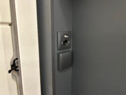 ADRIA SONIC PLUS 700 SL GARAGE LETTI GEMELLI GAMMA 2025 FARI LED E UCONNECT 10″ pieno