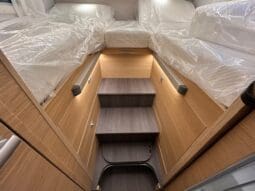 ADRIA SONIC PLUS 700 SL GARAGE LETTI GEMELLI GAMMA 2025 FARI LED E UCONNECT 10″ pieno