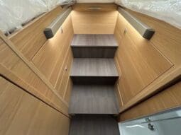 ADRIA SONIC PLUS 700 SL GARAGE LETTI GEMELLI GAMMA 2025 FARI LED E UCONNECT 10″ pieno