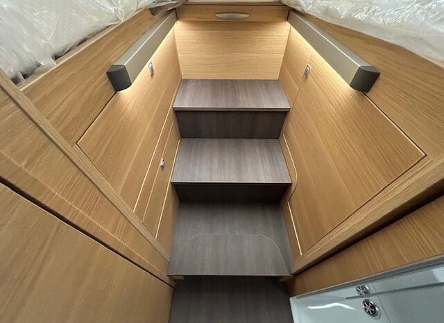 ADRIA SONIC PLUS 700 SL GARAGE LETTI GEMELLI GAMMA 2025 FARI LED E UCONNECT 10″ pieno