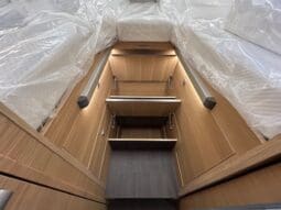 ADRIA SONIC PLUS 700 SL GARAGE LETTI GEMELLI GAMMA 2025 FARI LED E UCONNECT 10″ pieno