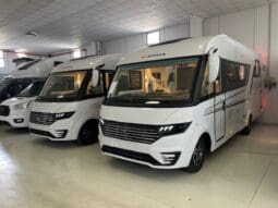 ADRIA SONIC PLUS 700 SL GARAGE LETTI GEMELLI GAMMA 2025 FARI LED E UCONNECT 10″ pieno