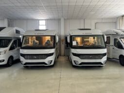 ADRIA SONIC PLUS 700 SL GARAGE LETTI GEMELLI GAMMA 2025 FARI LED E UCONNECT 10″ pieno