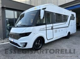 ADRIA SONIC PLUS 700 SL GARAGE LETTI GEMELLI GAMMA 2025 FARI LED E UCONNECT 10″ pieno