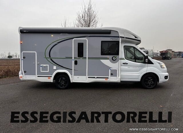 CHAUSSON ETAPE LINE 640 AUTOMATICO 165 CV POWER MY 26 699 CM SEMINTEGRALE BASCULANTE E GARAGE pieno