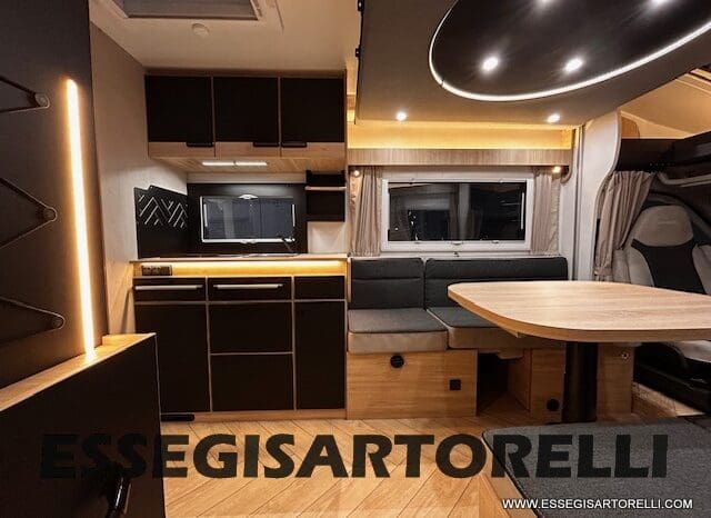 CHAUSSON ETAPE LINE 640 AUTOMATICO 165 CV POWER MY 26 699 CM SEMINTEGRALE BASCULANTE E GARAGE pieno