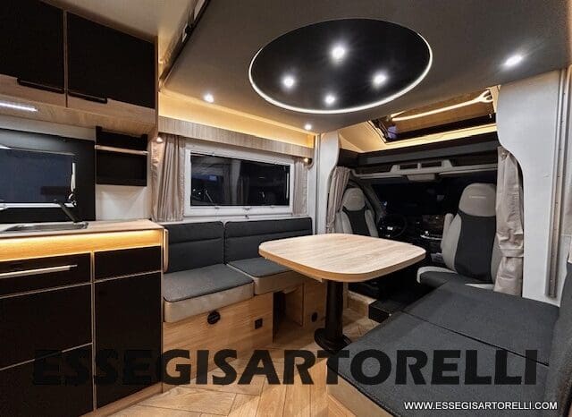 CHAUSSON ETAPE LINE 640 AUTOMATICO 165 CV POWER MY 26 699 CM SEMINTEGRALE BASCULANTE E GARAGE pieno