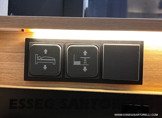 CHAUSSON ETAPE LINE 640 AUTOMATICO 165 CV POWER MY 26 699 CM SEMINTEGRALE BASCULANTE E GARAGE pieno