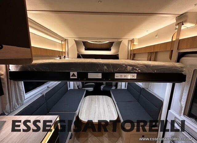 CHAUSSON ETAPE LINE 640 AUTOMATICO 165 CV POWER MY 26 699 CM SEMINTEGRALE BASCULANTE E GARAGE pieno