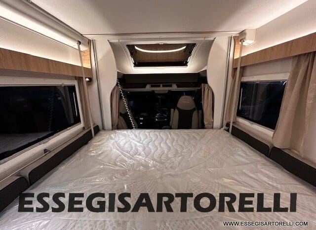 CHAUSSON ETAPE LINE 640 AUTOMATICO 165 CV POWER MY 26 699 CM SEMINTEGRALE BASCULANTE E GARAGE pieno