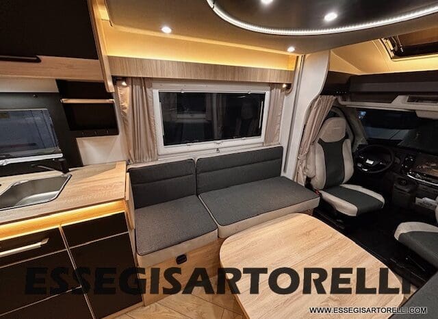 CHAUSSON ETAPE LINE 640 AUTOMATICO 165 CV POWER MY 26 699 CM SEMINTEGRALE BASCULANTE E GARAGE pieno