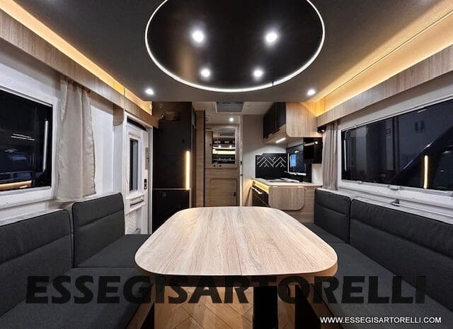 CHAUSSON ETAPE LINE 640 AUTOMATICO 165 CV POWER MY 26 699 CM SEMINTEGRALE BASCULANTE E GARAGE pieno