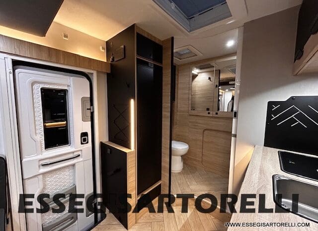 CHAUSSON ETAPE LINE 640 AUTOMATICO 165 CV POWER MY 26 699 CM SEMINTEGRALE BASCULANTE E GARAGE pieno