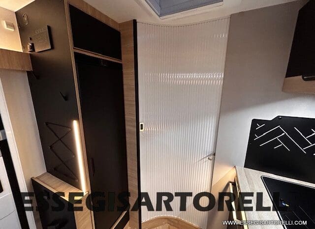 CHAUSSON ETAPE LINE 640 AUTOMATICO 165 CV POWER MY 26 699 CM SEMINTEGRALE BASCULANTE E GARAGE pieno