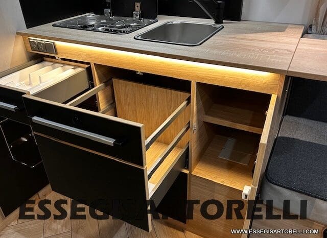 CHAUSSON ETAPE LINE 640 AUTOMATICO 165 CV POWER MY 26 699 CM SEMINTEGRALE BASCULANTE E GARAGE pieno