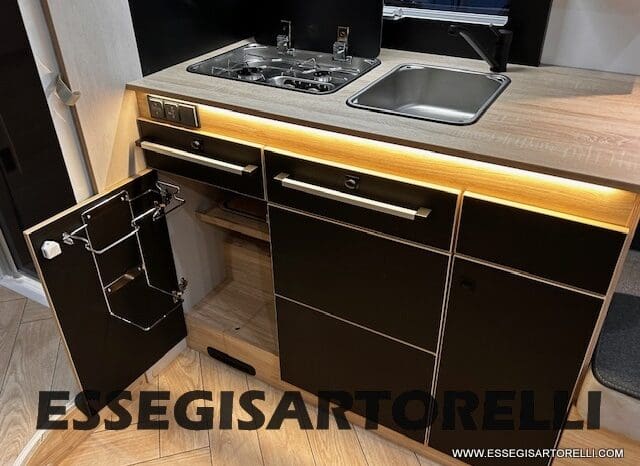 CHAUSSON ETAPE LINE 640 AUTOMATICO 165 CV POWER MY 26 699 CM SEMINTEGRALE BASCULANTE E GARAGE pieno