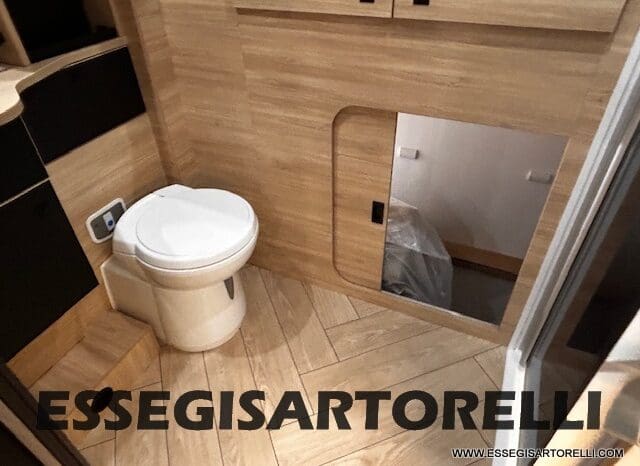 CHAUSSON ETAPE LINE 640 AUTOMATICO 165 CV POWER MY 26 699 CM SEMINTEGRALE BASCULANTE E GARAGE pieno