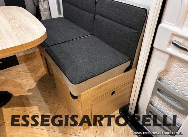 CHAUSSON ETAPE LINE 640 AUTOMATICO 165 CV POWER MY 26 699 CM SEMINTEGRALE BASCULANTE E GARAGE pieno