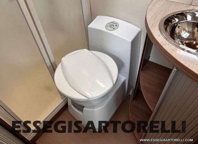 MOTORHOME by RAPIDO ITINEO SB 700 12/2016 699 CM 6 POSTI VIAGGI OMOLOGATI pieno