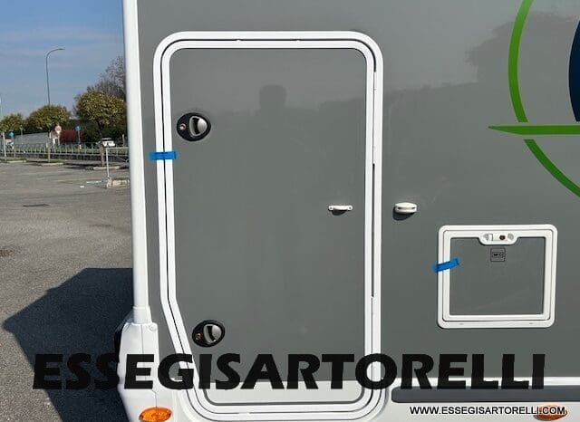 CHAUSSON ETAPE LINE 640 AUTOMATICO 165 CV POWER MY 26 699 CM SEMINTEGRALE BASCULANTE E GARAGE pieno