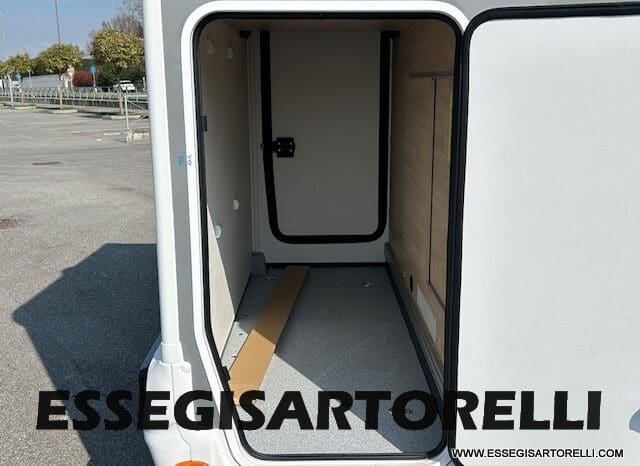 CHAUSSON ETAPE LINE 640 AUTOMATICO 165 CV POWER MY 26 699 CM SEMINTEGRALE BASCULANTE E GARAGE pieno