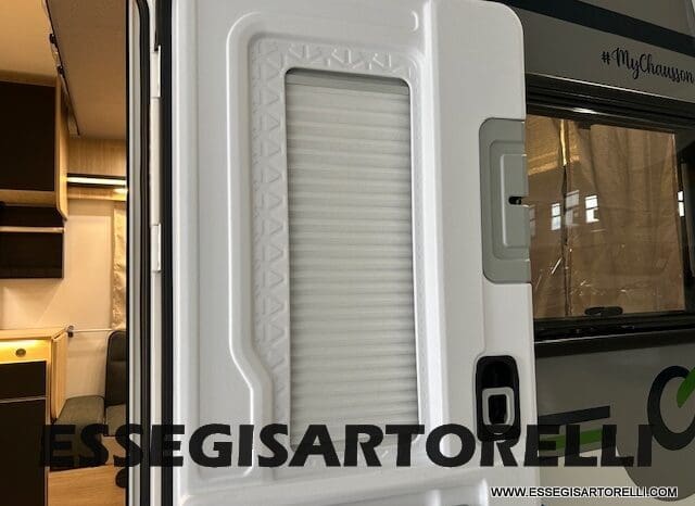 CHAUSSON ETAPE LINE 640 AUTOMATICO 165 CV POWER MY 26 699 CM SEMINTEGRALE BASCULANTE E GARAGE pieno