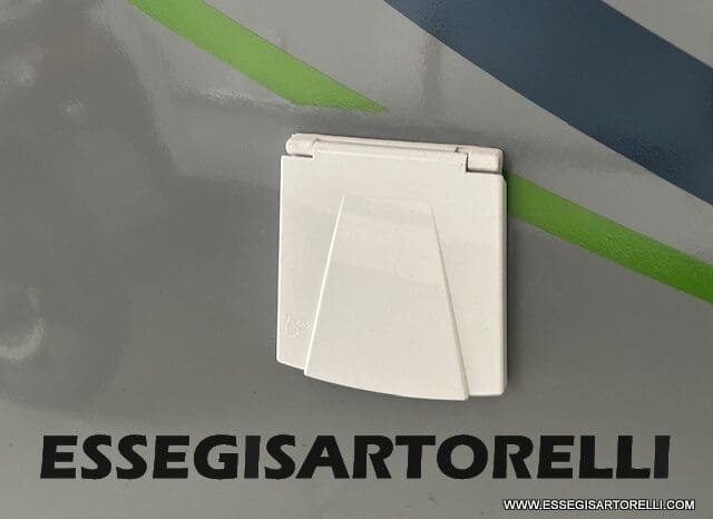 CHAUSSON ETAPE LINE 640 AUTOMATICO 165 CV POWER MY 26 699 CM SEMINTEGRALE BASCULANTE E GARAGE pieno