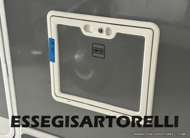 CHAUSSON ETAPE LINE 640 AUTOMATICO 165 CV POWER MY 26 699 CM SEMINTEGRALE BASCULANTE E GARAGE pieno