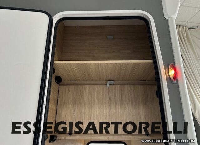 CHAUSSON ETAPE LINE 640 AUTOMATICO 165 CV POWER MY 26 699 CM SEMINTEGRALE BASCULANTE E GARAGE pieno