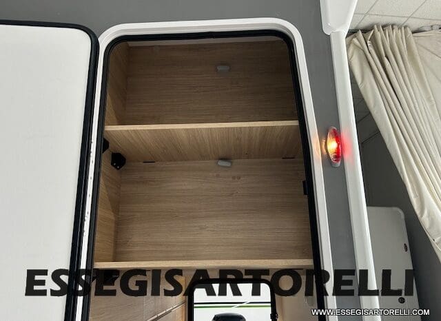 CHAUSSON ETAPE LINE 640 AUTOMATICO 165 CV POWER MY 26 699 CM SEMINTEGRALE BASCULANTE E GARAGE pieno