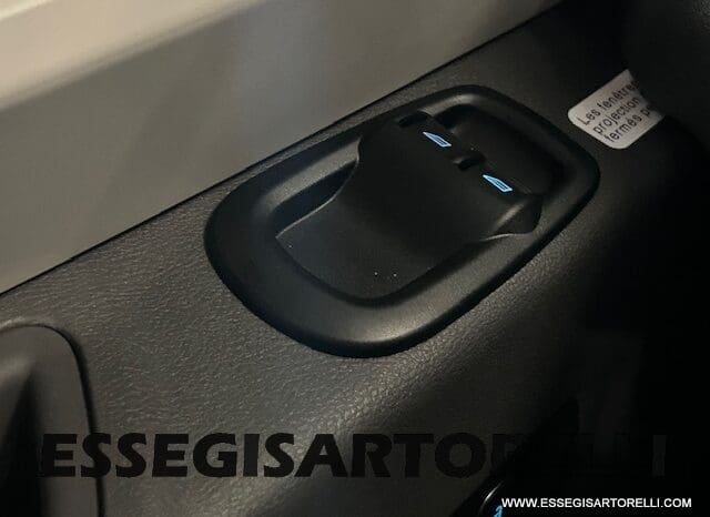 CHAUSSON ETAPE LINE 640 AUTOMATICO 165 CV POWER MY 26 699 CM SEMINTEGRALE BASCULANTE E GARAGE pieno