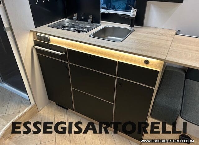 CHAUSSON ETAPE LINE 640 AUTOMATICO 165 CV POWER MY 26 699 CM SEMINTEGRALE BASCULANTE E GARAGE pieno