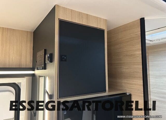 CHAUSSON ETAPE LINE 640 AUTOMATICO 165 CV POWER MY 26 699 CM SEMINTEGRALE BASCULANTE E GARAGE pieno