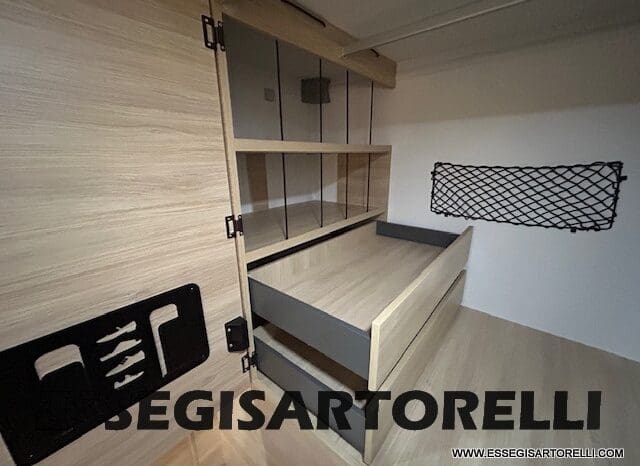 CHAUSSON ETAPE LINE 640 AUTOMATICO 165 CV POWER MY 26 699 CM SEMINTEGRALE BASCULANTE E GARAGE pieno