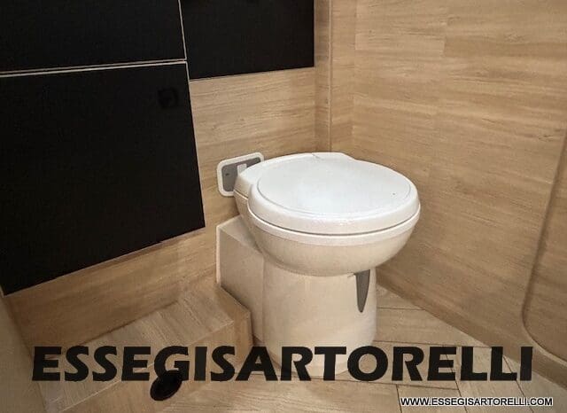 CHAUSSON ETAPE LINE 640 AUTOMATICO 165 CV POWER MY 26 699 CM SEMINTEGRALE BASCULANTE E GARAGE pieno