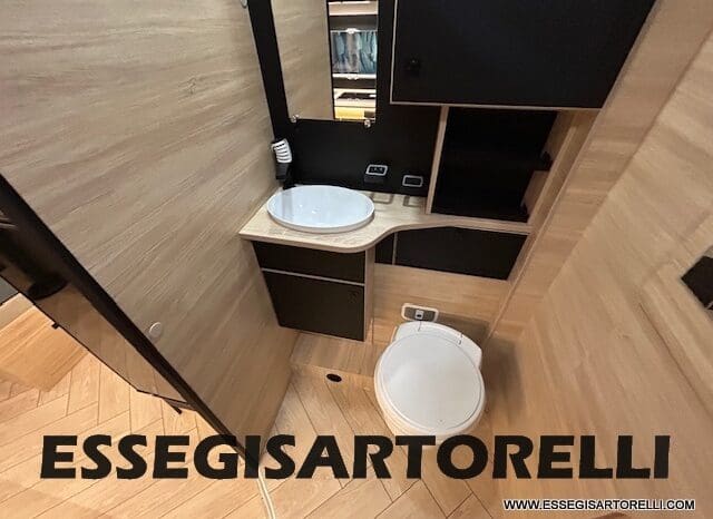 CHAUSSON ETAPE LINE 640 AUTOMATICO 165 CV POWER MY 26 699 CM SEMINTEGRALE BASCULANTE E GARAGE pieno