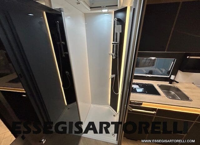 CHAUSSON ETAPE LINE 640 AUTOMATICO 165 CV POWER MY 26 699 CM SEMINTEGRALE BASCULANTE E GARAGE pieno