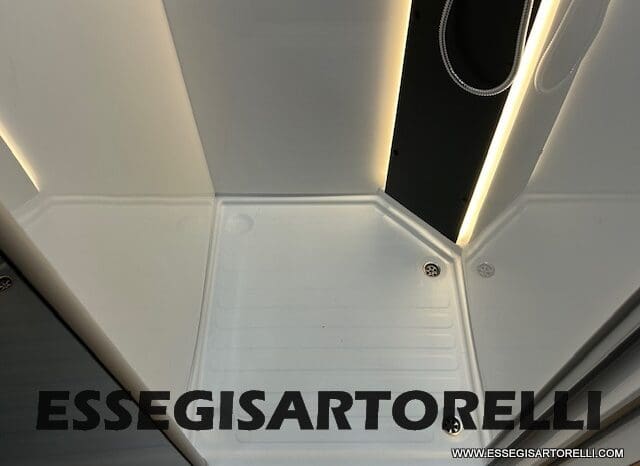 CHAUSSON ETAPE LINE 640 AUTOMATICO 165 CV POWER MY 26 699 CM SEMINTEGRALE BASCULANTE E GARAGE pieno