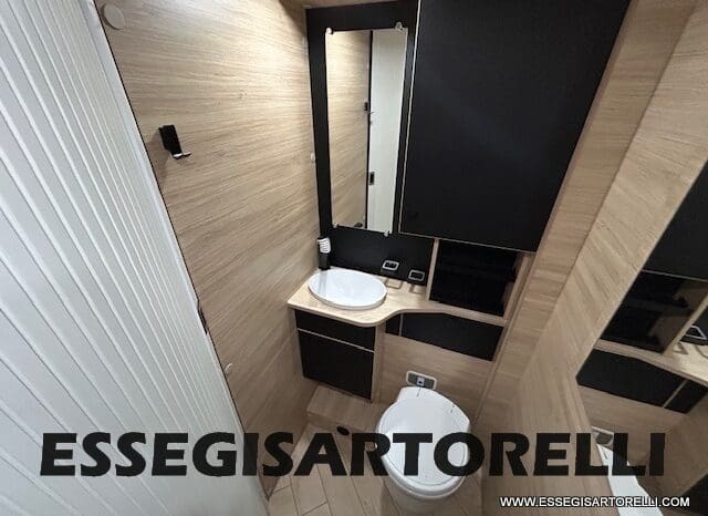 CHAUSSON ETAPE LINE 640 AUTOMATICO 165 CV POWER MY 26 699 CM SEMINTEGRALE BASCULANTE E GARAGE pieno