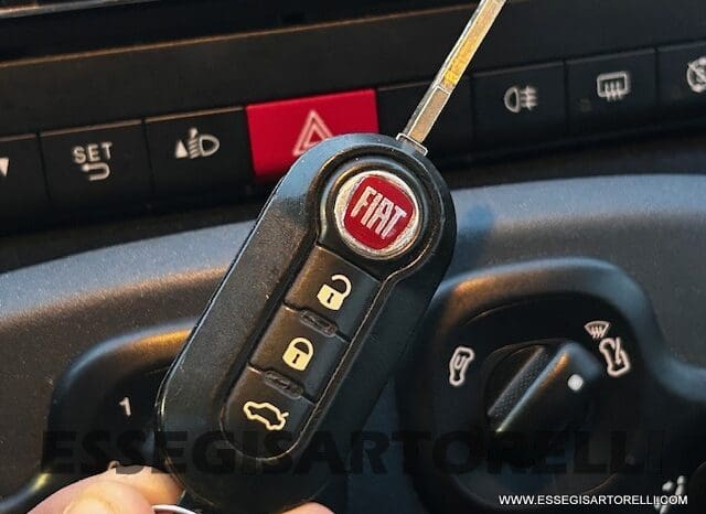 FIAT PANDA HYBRID (BENZINA/ELETTRICO) 2021 5 POSTI pieno