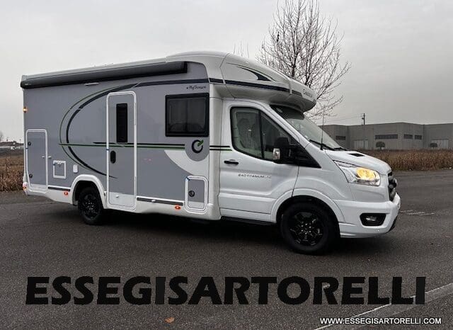 CHAUSSON NEW TITANIUM LINE 640 AUTOMATICO 165 CV 2026 BASCULANTE FULL 639 CM pieno