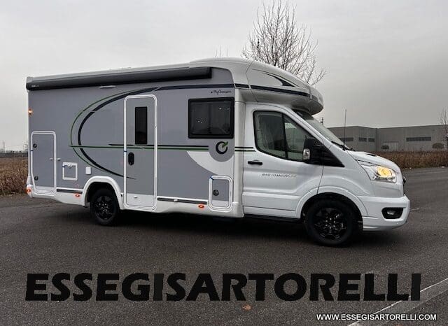 CHAUSSON NEW TITANIUM LINE 640 AUTOMATICO 165 CV 2026 BASCULANTE FULL 639 CM pieno