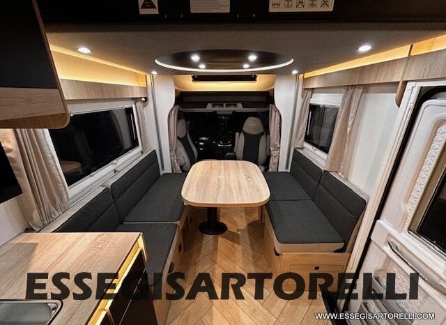 CHAUSSON NEW TITANIUM LINE 640 AUTOMATICO 165 CV 2026 BASCULANTE FULL 639 CM pieno