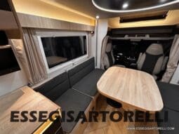 CHAUSSON NEW TITANIUM LINE 640 AUTOMATICO 165 CV 2026 BASCULANTE FULL 639 CM pieno