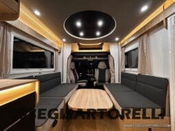 CHAUSSON NEW TITANIUM LINE 640 AUTOMATICO 165 CV 2026 BASCULANTE FULL 639 CM pieno