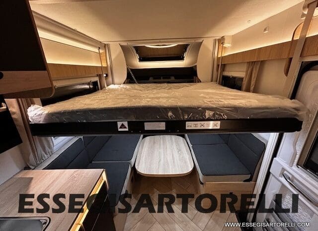 CHAUSSON NEW TITANIUM LINE 640 AUTOMATICO 165 CV 2026 BASCULANTE FULL 639 CM pieno