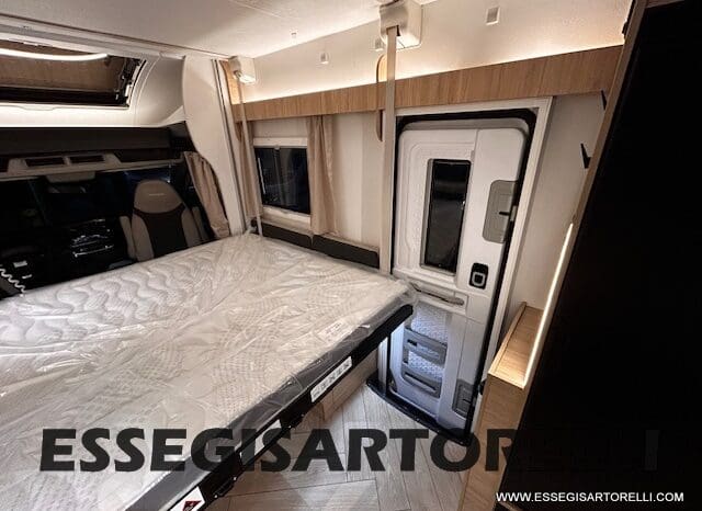 CHAUSSON NEW TITANIUM LINE 640 AUTOMATICO 165 CV 2026 BASCULANTE FULL 639 CM pieno